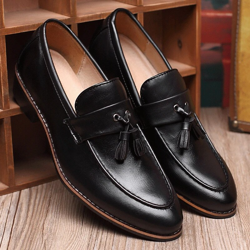 Giovanni Genuine Leather Tassel Loafers