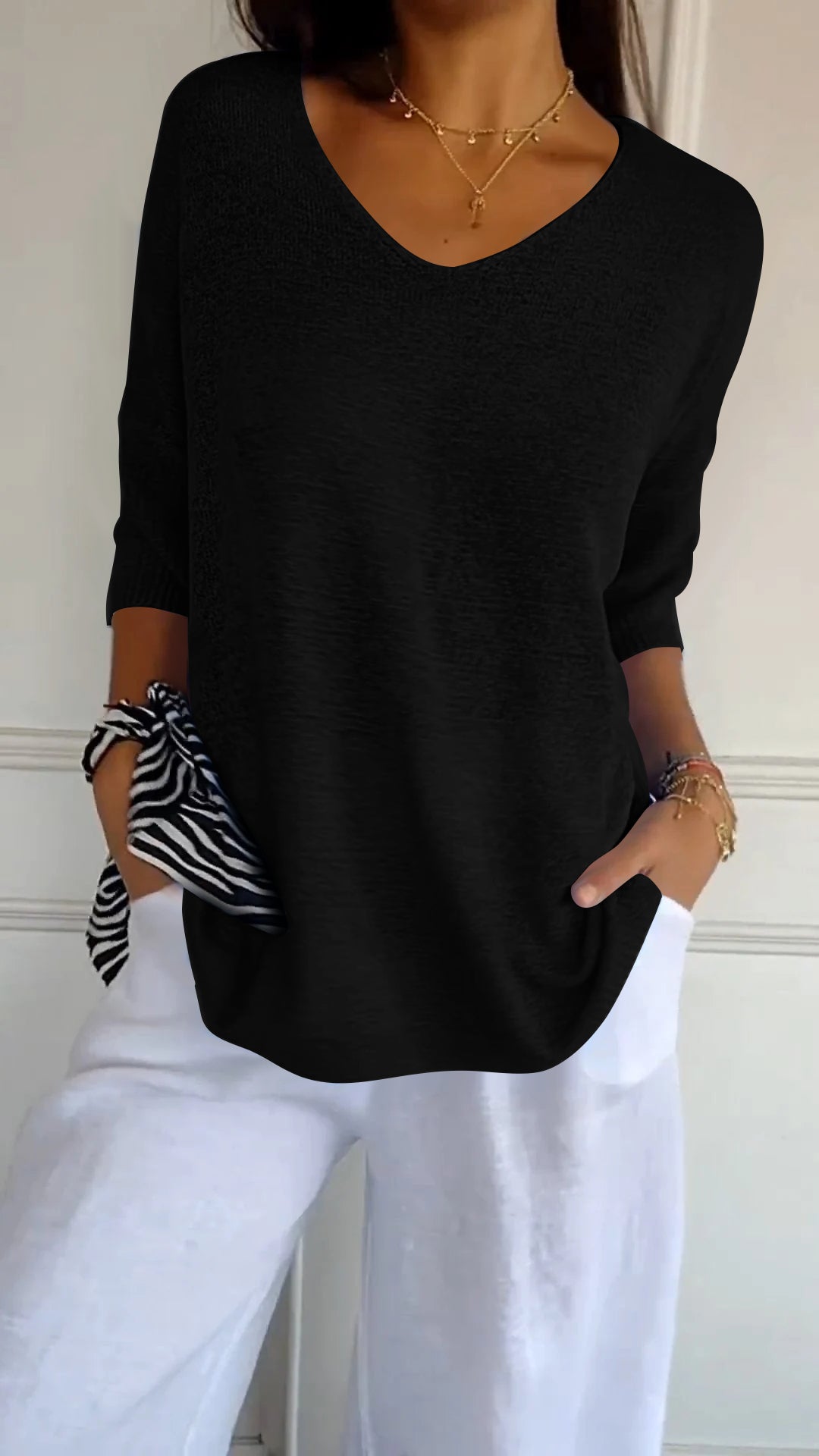 Women's casual slim fit v-neck 3/4 sleeve knitted sweater