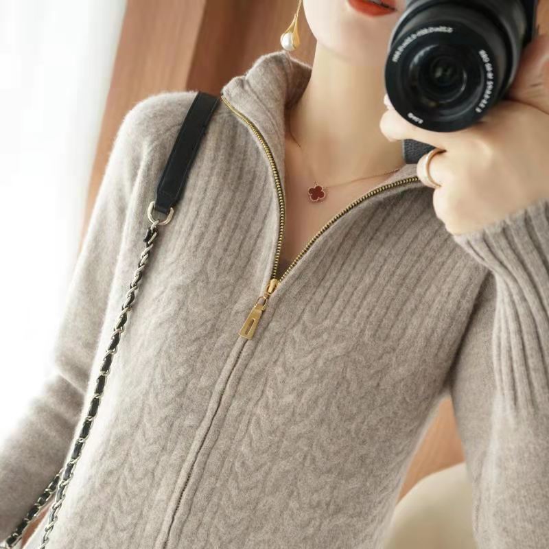 Women's  knitted zipper cardigan sweater for autumn winter