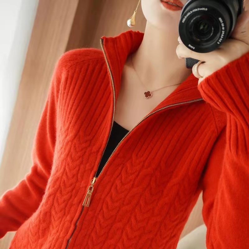 Women's  knitted zipper cardigan sweater for autumn winter