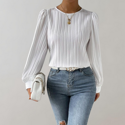 Elegant knitted round neck blouse for women