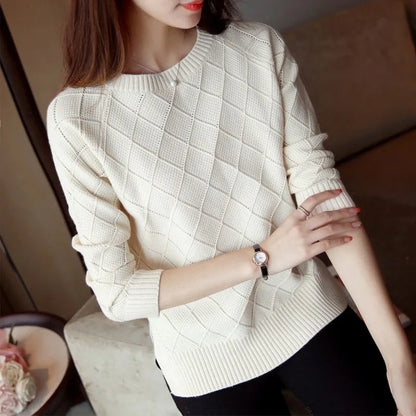 Round neck sweater for women