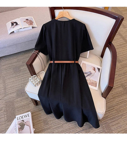 Vivien - casual vintage belt dress in plus sizes