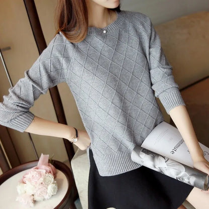 Round neck sweater for women