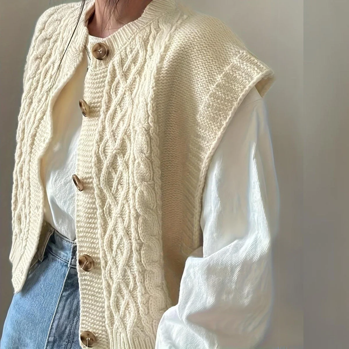 Women's chic knitted vest